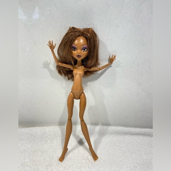 MONSTER HIGH DOLL CLAWDEEN WOLF GHOUL ALIVE DAUGHTER OF WEREWOLF - Picture 9 of 15